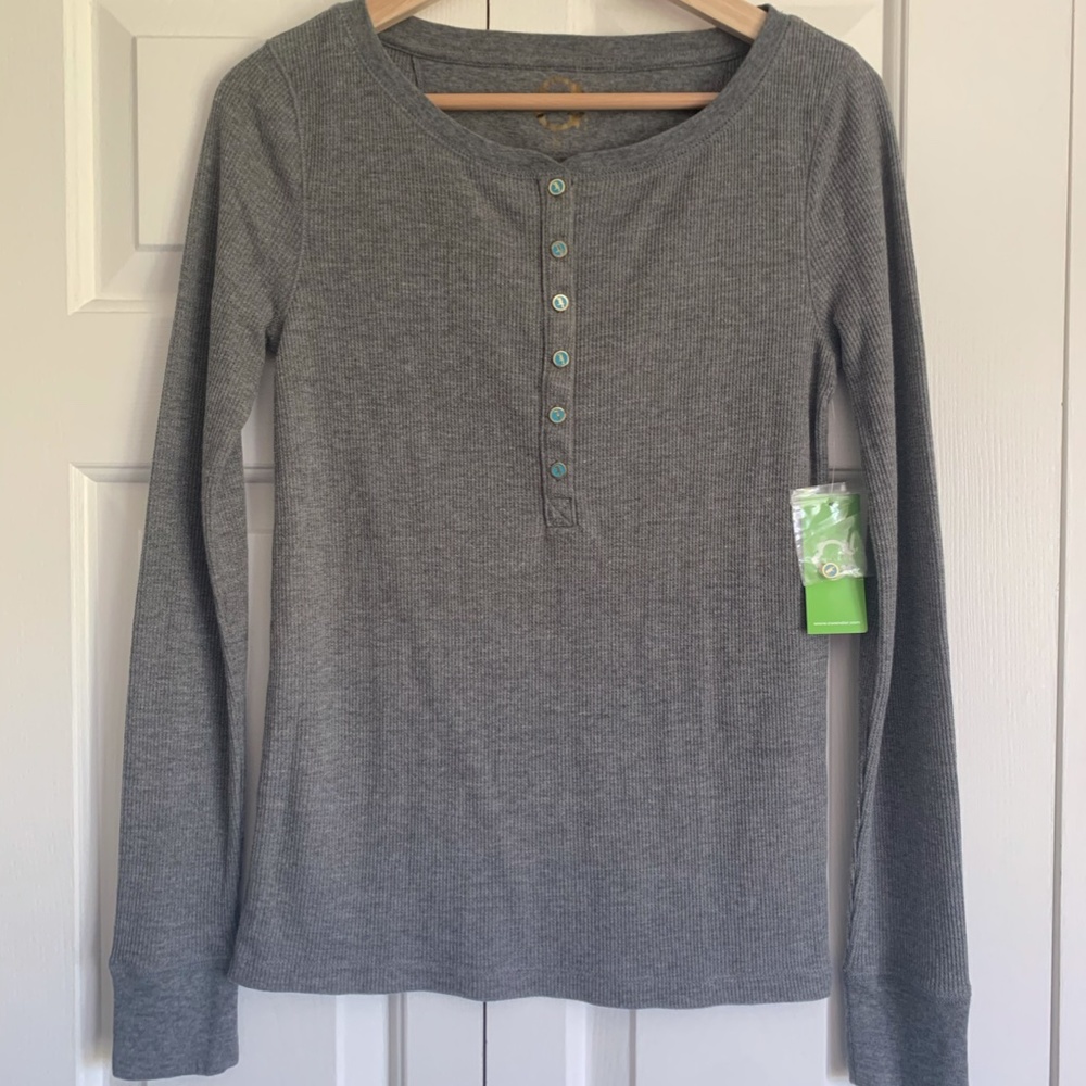 CWonder Grey Henley size small with Tags